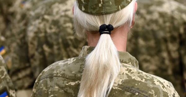 Ви не швачка, ви &ndash; рядовий: як жінки опиняються на військовому обліку й що з цим робити 