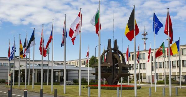 Олександр Коваленко про НАТО сьогодні: Пацієнт ще живий, але лікуватися вперто не хоче 