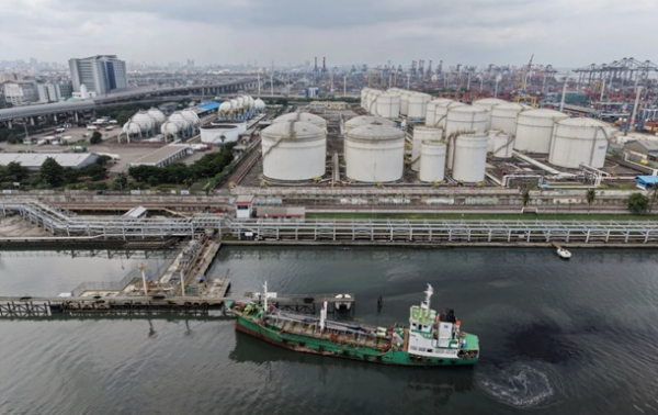 Запасы нефти близки к "операционному минимуму" - СМИ