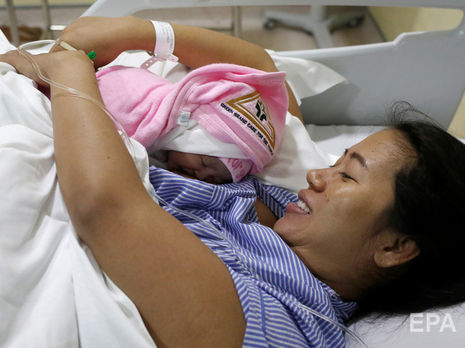 Рождение ребенка-киборга. Ученые нашли микропластик в плаценте беременных женщин