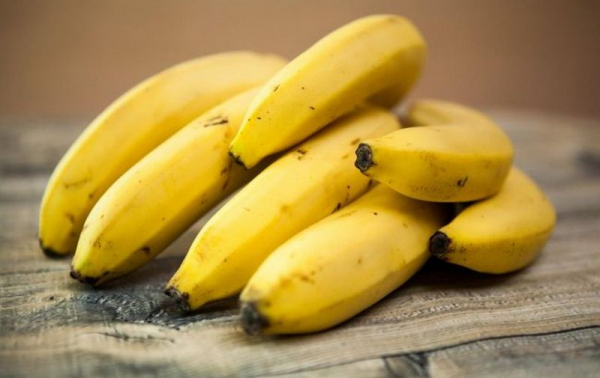 Медики назвали причины ежедневно есть бананы