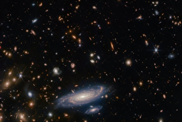 Телескоп Уэбб показал тысячи галактик на одном фото