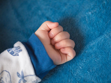 "Больного ребенка можно бросить". В польской правящей партии прокомментировали запрет абортов 