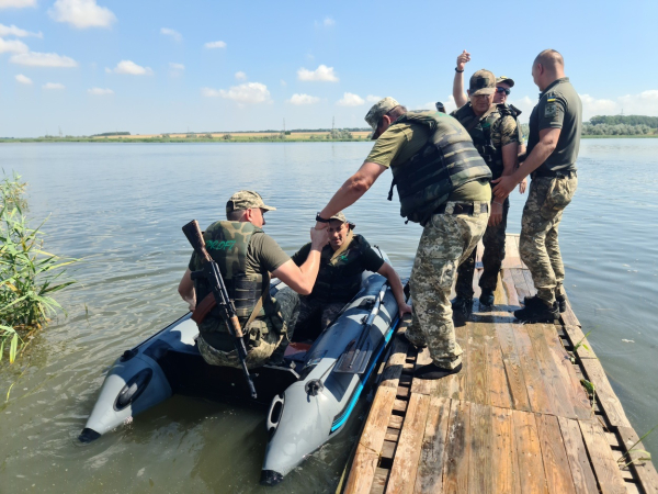 Измаильские пограничники приняли участие в учениях на воде (видео)