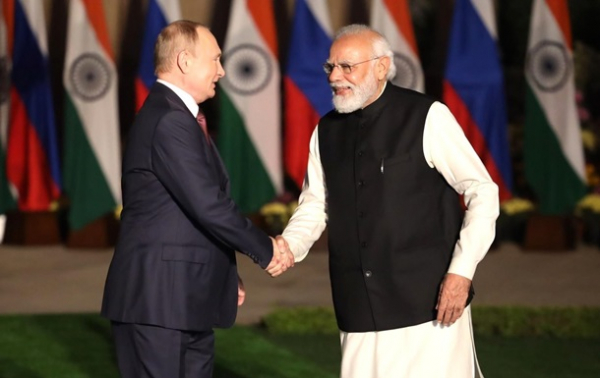 Индия скупает российскую нефть. Спасет ли это РФСюжет