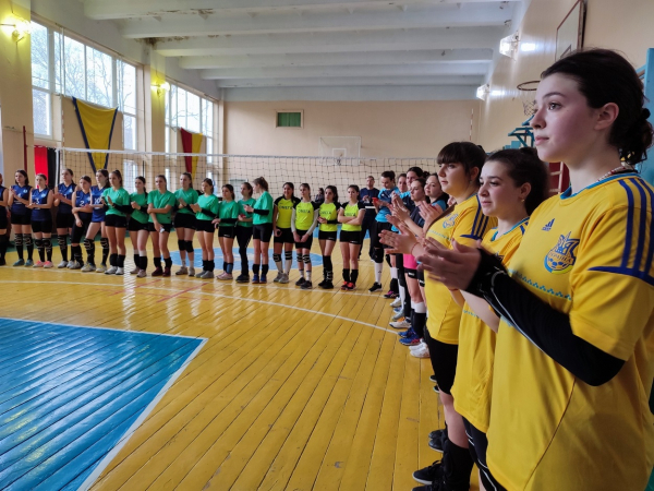 В Измаиле после долгого перерыва провели традиционный турнир по волейболу имени Алены Ковтун